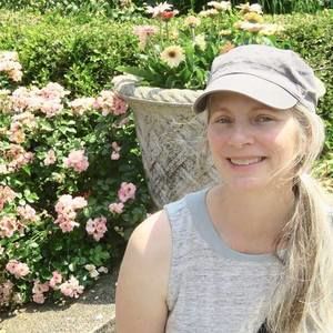 Meet your Posher, Evelyn